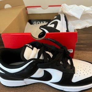 Nike panda low dunks
